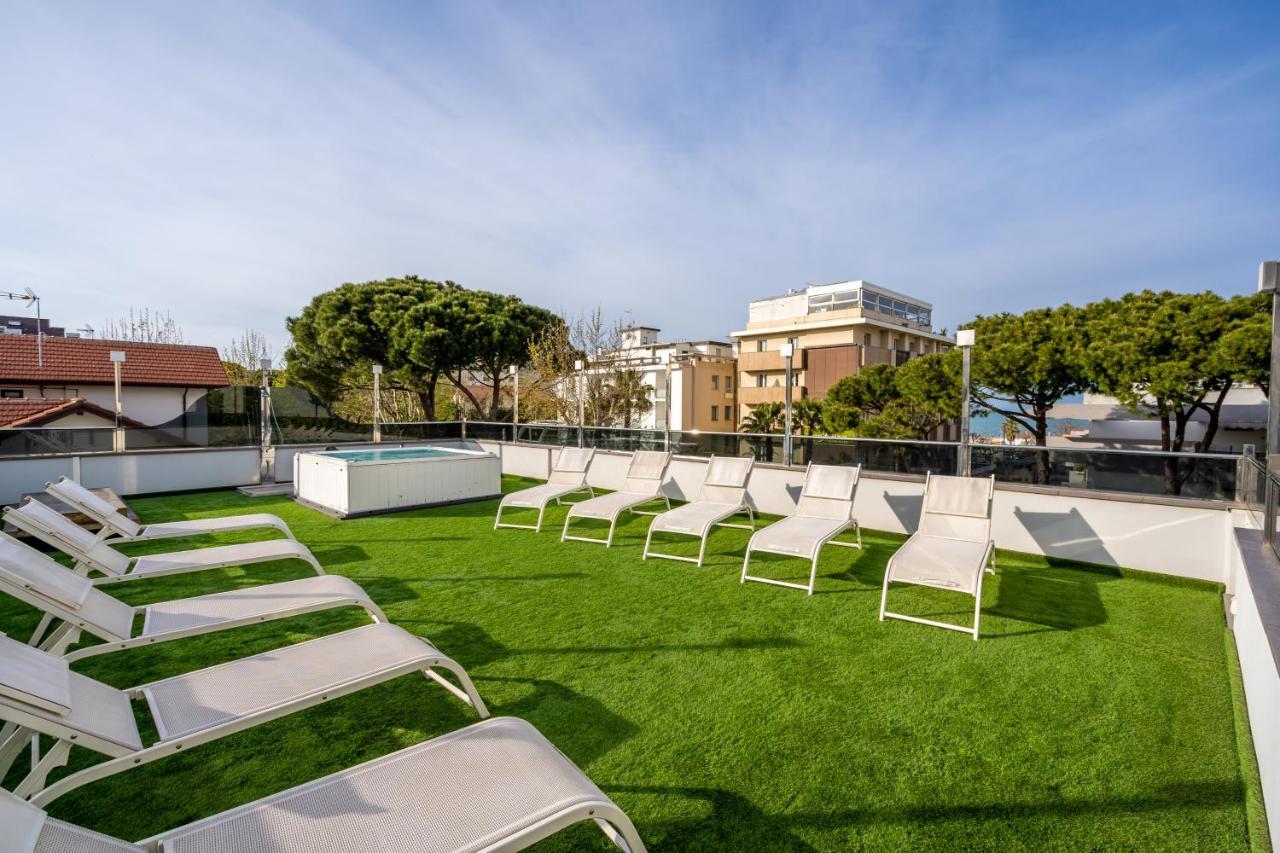 Royal Boutique Hotel Riccione Zewnętrze zdjęcie
