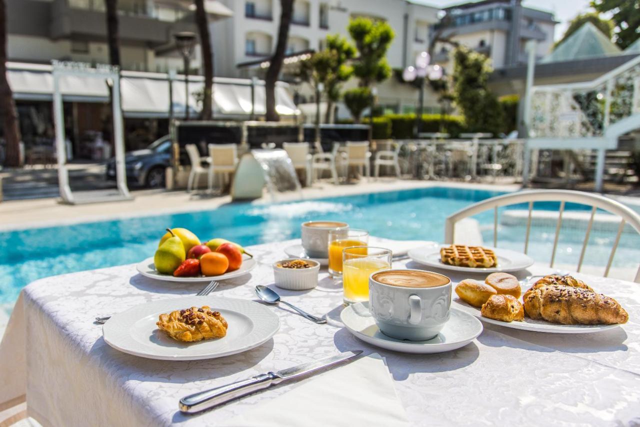 Royal Boutique Hotel Riccione Zewnętrze zdjęcie