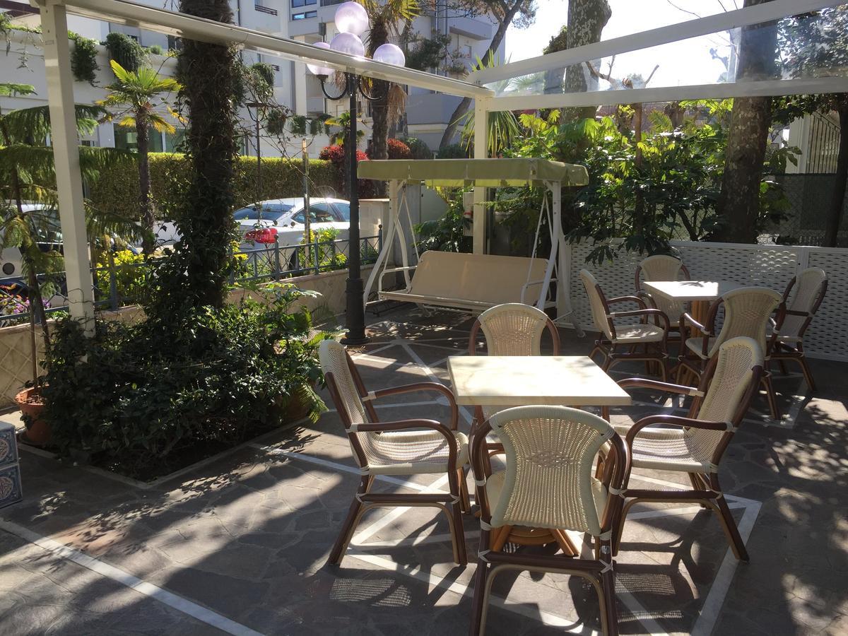 Royal Boutique Hotel Riccione Zewnętrze zdjęcie